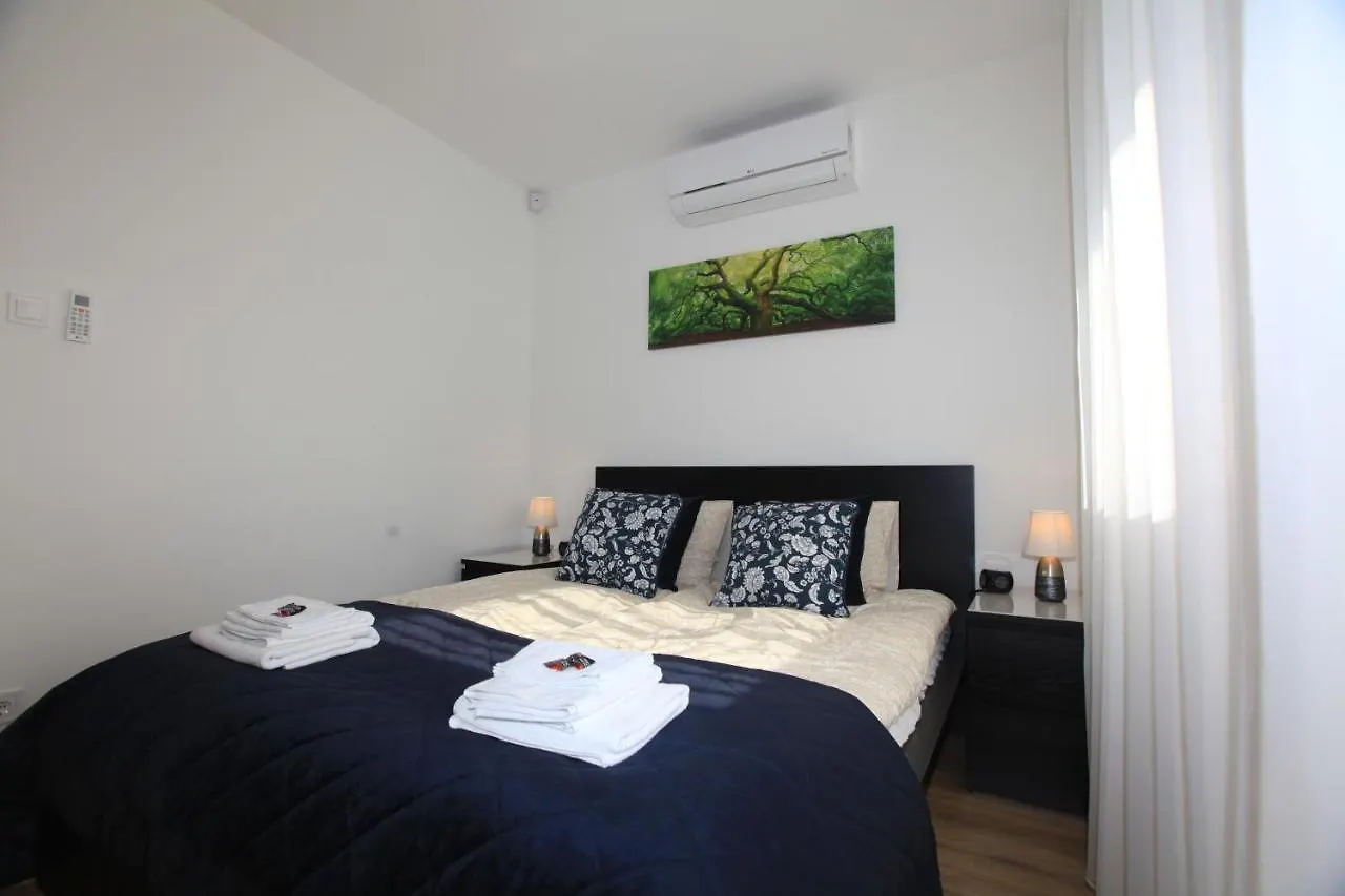 Paskal-Lux Apartments With Free Parking And Ac 0*, Budapest