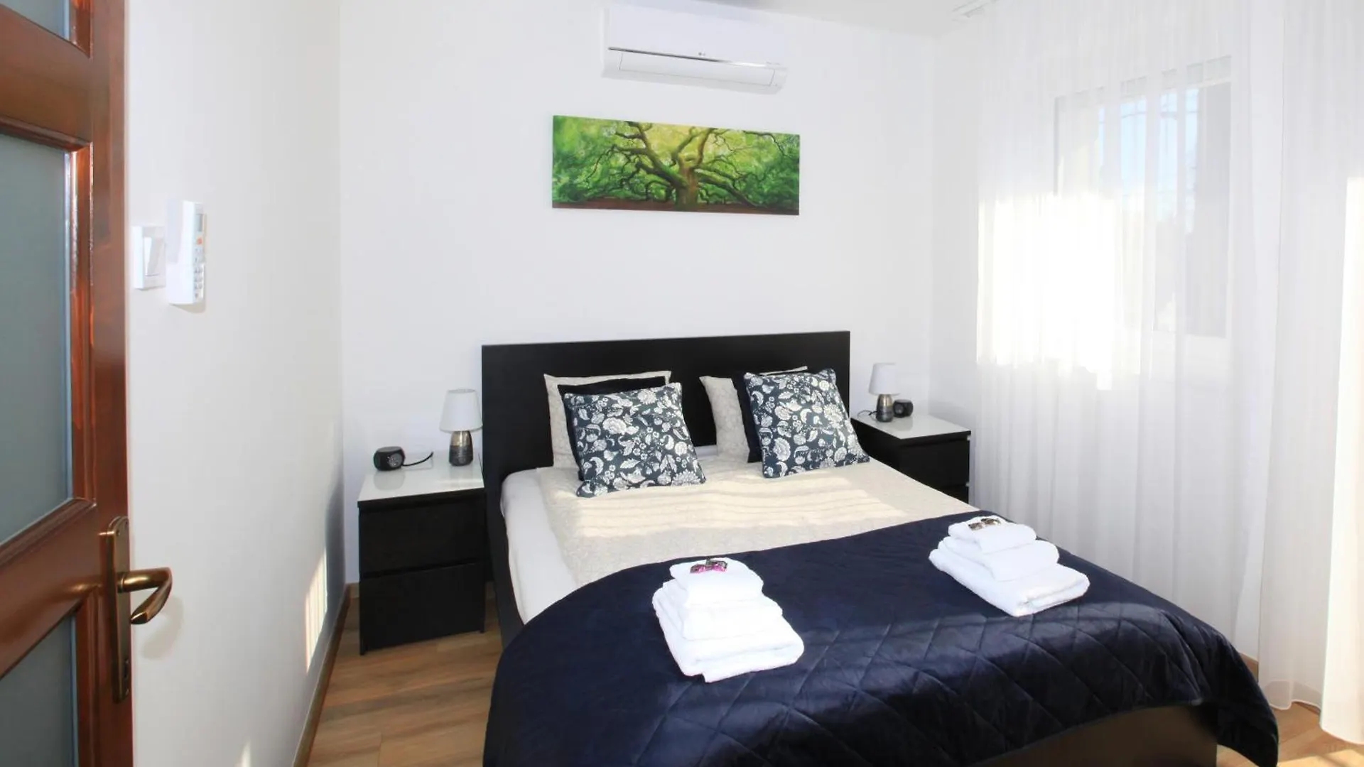 Paskal-Lux Apartments With Free Parking And Ac  Budapest